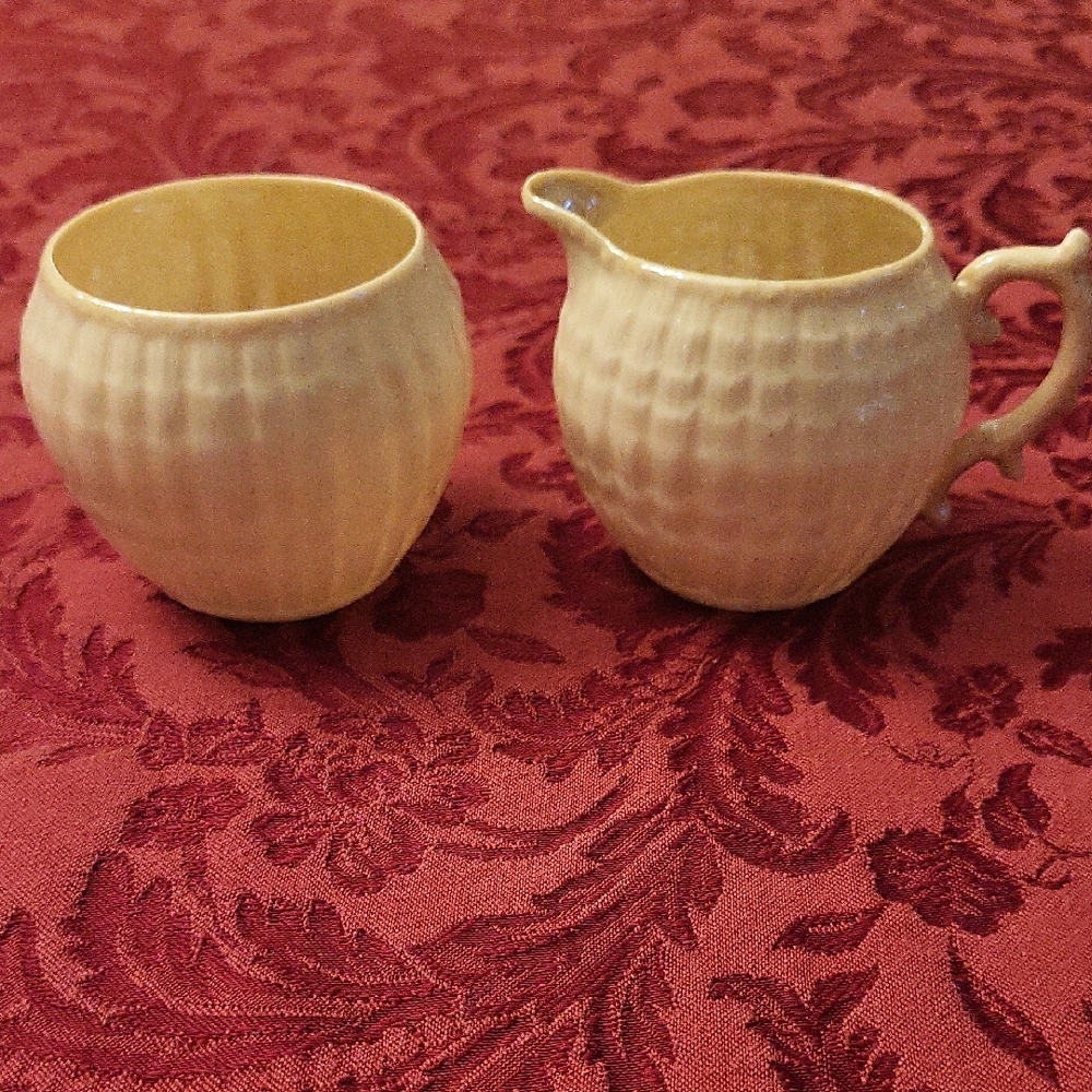 VTG Belleek Limpet Cream & Sugar Set